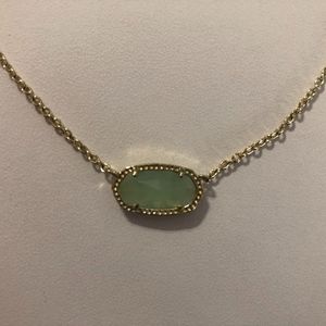 Kendra Scott necklace